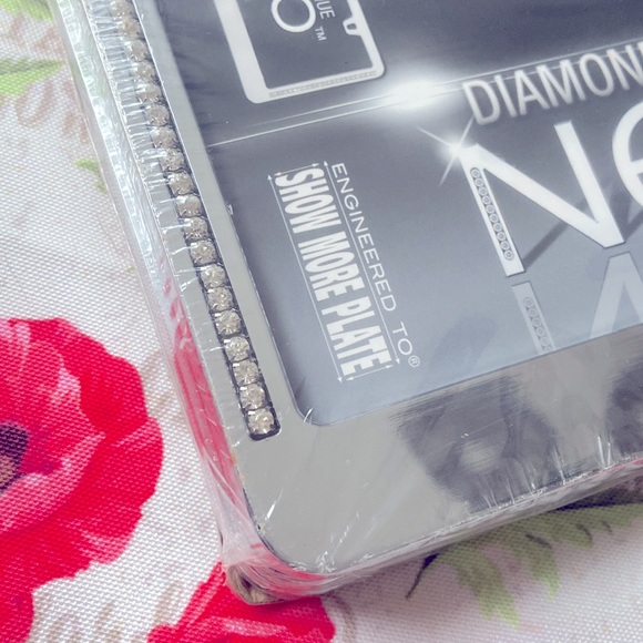 4 pcs License plates frames - Picture 4 of 8